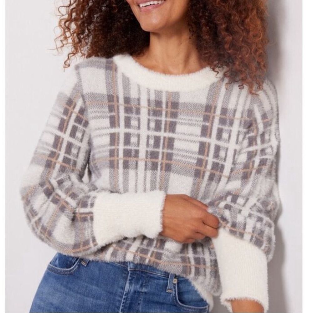 EVEREVE Marion Plaid Eyelash Sweater Gray Cream Large
